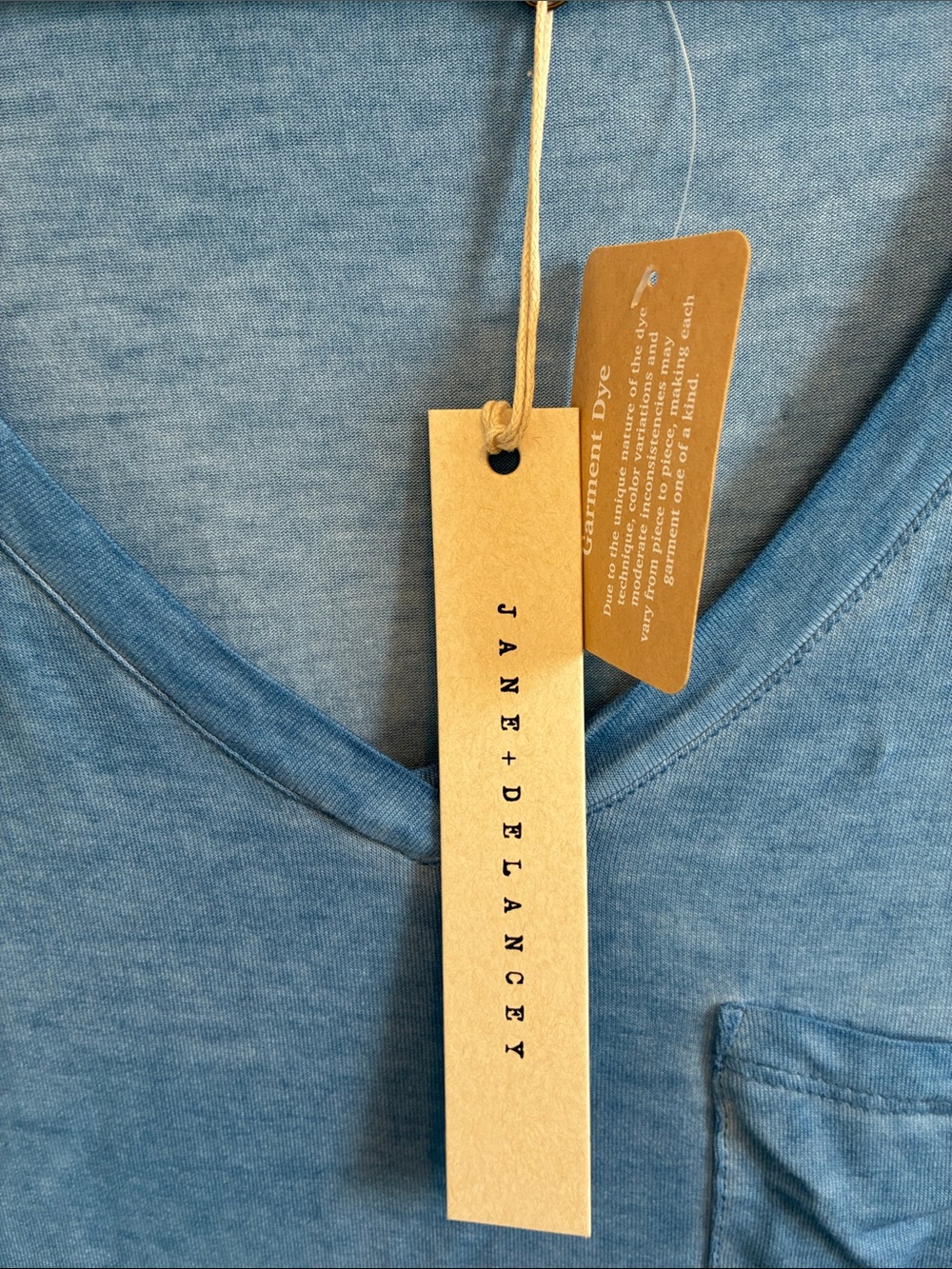 Jane & Delancey Blue V Neck Lightweight T-Shirt, size L, NWT - Picture 2 of 10
